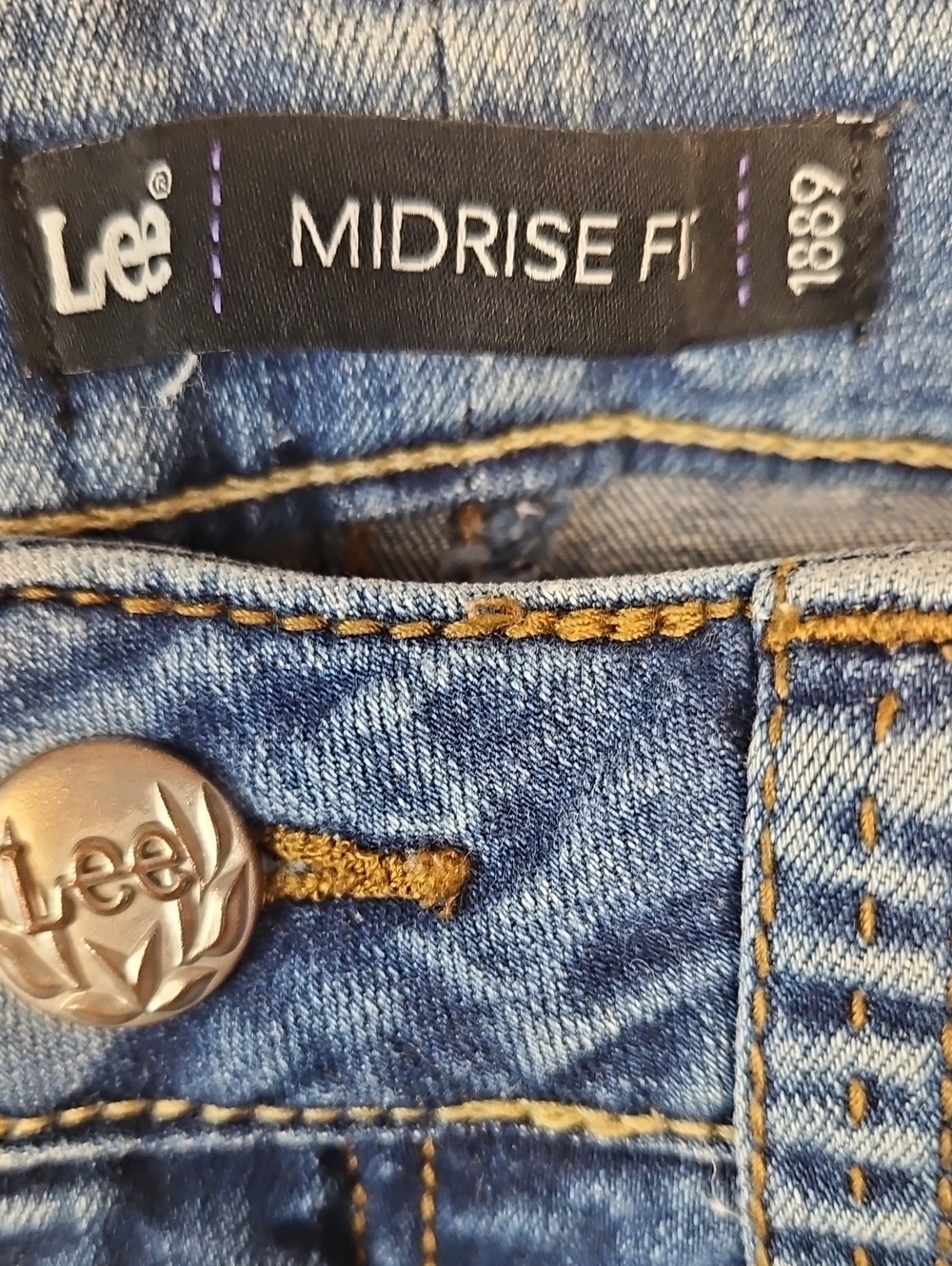 Women's Lee Mid Rise Jeans Straight Leg Medium Wash Classic Blue Jean Stretch 8 - Picture 4 of 7